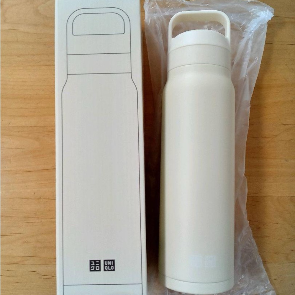 [NEW] UNIQLO CREAM THERMOS BOTTLE